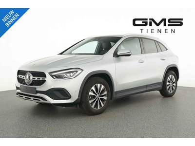 Mercedes-Benz GLA GLA 180 Off-Roader 4